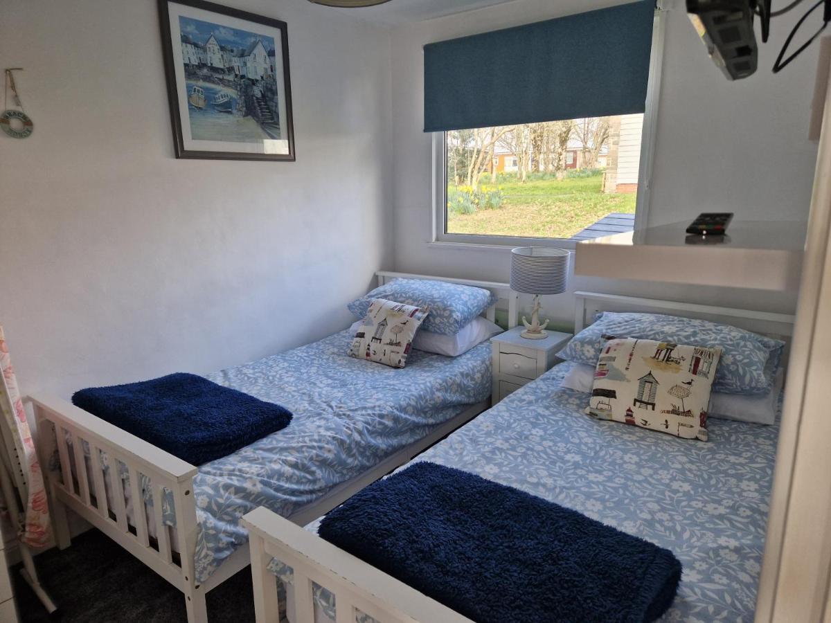 Caldon Holiday Chalet Sleeps 4 In Dartmouth Wifi Electric Inc Pet Friendly Экстерьер фото